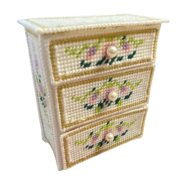 Vintage Handmade Needlepoint Crochet Doll Dresser Drawer Storage Decor Jewelry - Picture 1 of 8